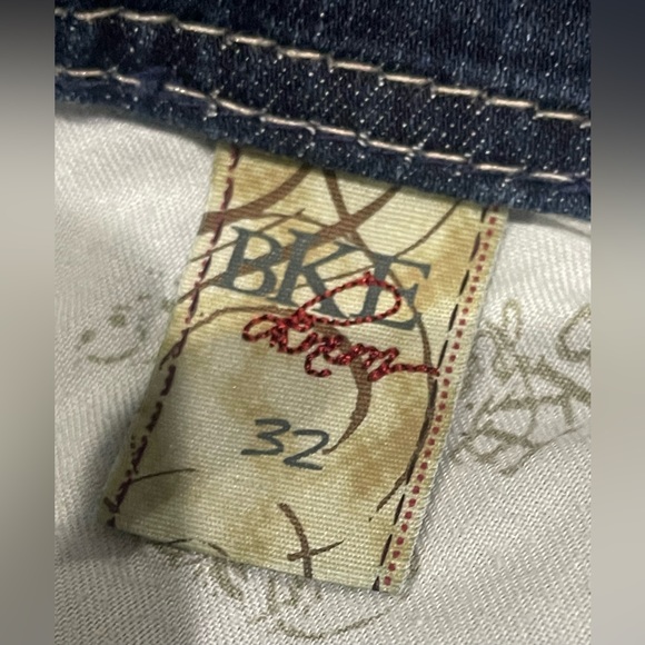 BKE Jeans Women’s Harper Bootcut 32x24 Medium Wash Stretch Demin - Picture 9 of 9